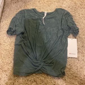Lululemon crescent tee